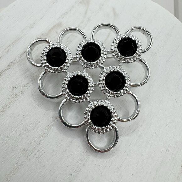 Vtg Sarah Coventry Black Charmer Brooch Dangle Silvertone Detachable Charm - Picture 3 of 9